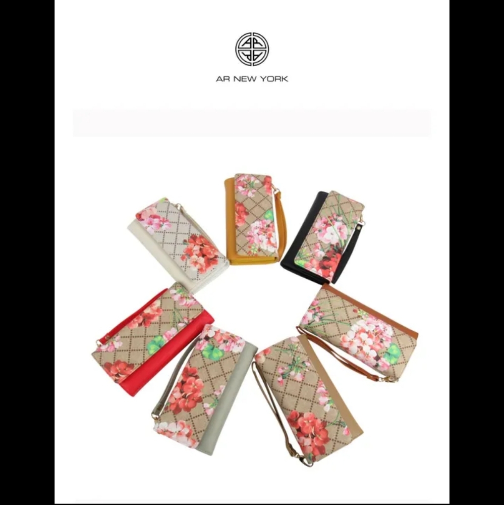 ❗ CLEARANCE❗NWT $59 AR New York Floral Faux Leather Wallets